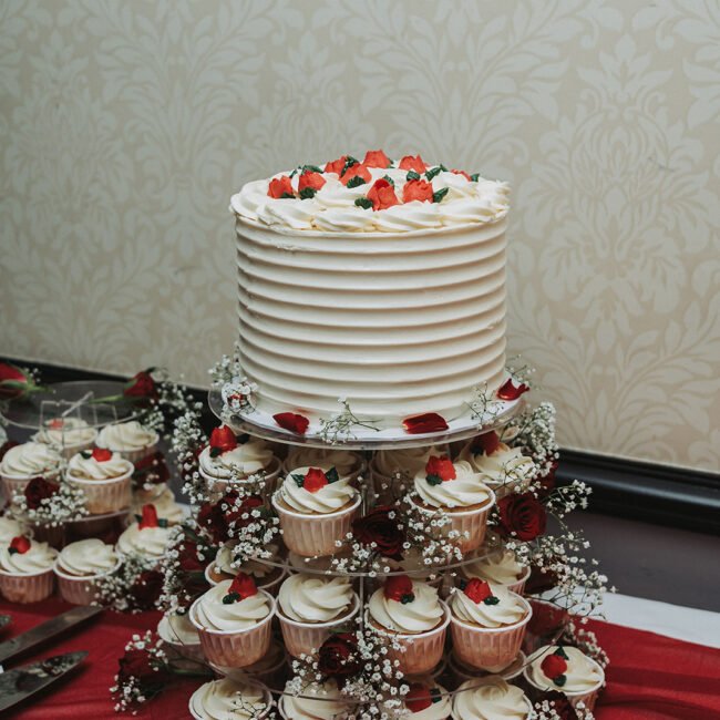 Cake of an anniversary party during wedding photography.